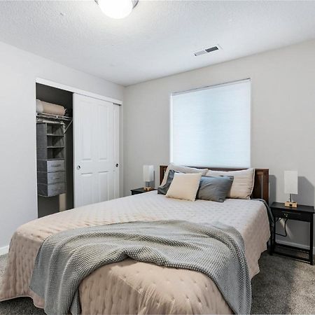 No Place Like Home Vancouver Bagian luar foto